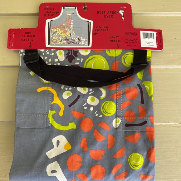 BLUE Q Apron - Picture 7 of 8